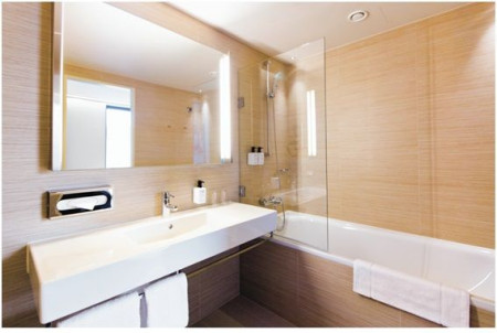 7 – Łazienka w hotelu Scandic Hamburg Emporio Zdjęcie: Scandic Hamburg Emporio