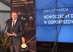 W inauguracyjnym otwarciu placówki uczestniczył przewodniczący Rady Europejskiej Donald Tusk
