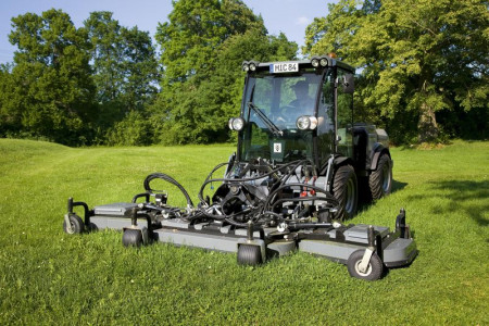 Ciągnik komunalny MIC 84 Kärcher – nagrodzona Złotym Medalem MTP 2014