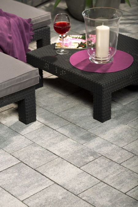 Liczy się efekt! Wybierz kostkę podkreślającą styl domu Polbruk