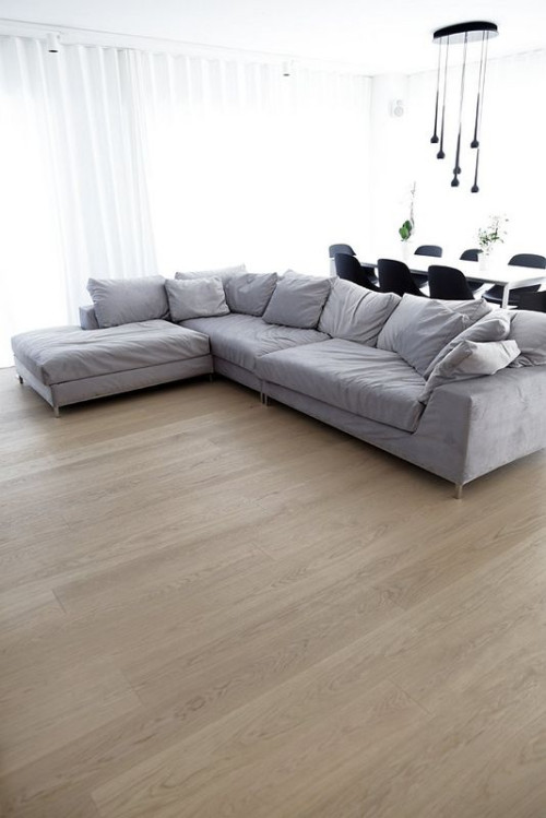 Renesans podłóg drewnianych dzięki produktom firmy UZIN