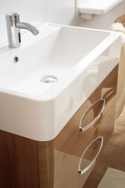 Klasyczne uchwyty w kolekcji Cherry.jpg