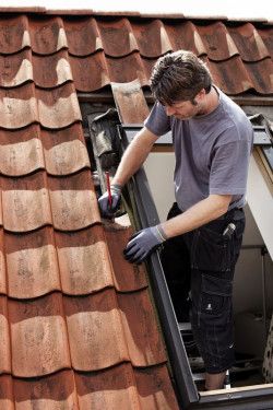 Jak wybrać dobrą ekipę dekarską? - radzi VELUX