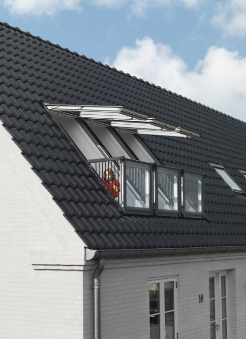 Jedyny na rynku balkon dachowy dla dwojga przedstawia VELUX Polska