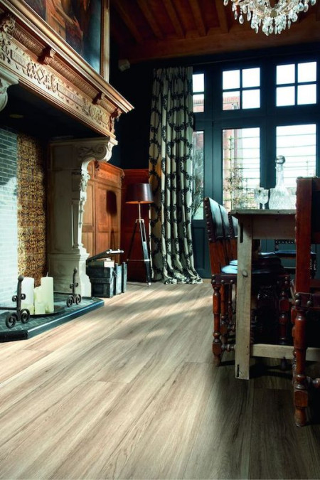 KOMFORT_Panel LVT_River Oak Natural Light 022.jpg