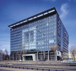 Najważniejsze niewidoczne dla oczu – o znaczeniu szkła w kampanii Pilkington