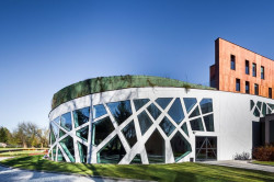 Guardian: Hotel NARVIL Conference &amp; Spa