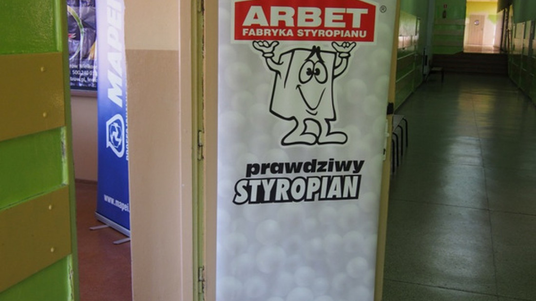 Fabryka Styropianu ARBET i Mapei wdrażają  do pracy w branży budowlanej