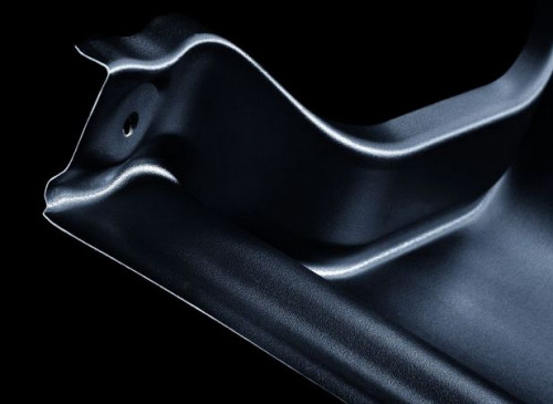 innowacyjne rozwiązanie krawędzi przedniej arkusza nie powodujące rysowania się powierzchni blach a tym samym tworzenia się ognisk korozji