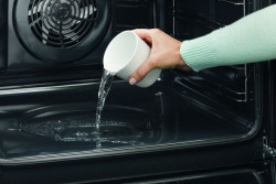 Nowy wielofunkcyjny piekarnik Electrolux PlusSteam - idealny do domowych wypieków