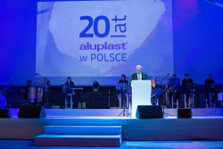 Również w przemówieniach założyciela aluplast GmbH Pana Manfreda Seitz oraz jego synów Dirka i Patricka Seitz znalazło się wiele odniesień do historii polskiego oddziału