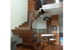 Domański: Jak zabezpieczyć drewniane schody?