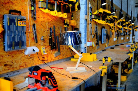 Zróbmy stolik razem z narzędziami Stanley Black &amp; Decker Polska