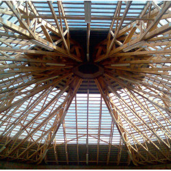 Lonżownik wykonany z wiązarów