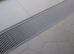 Grzejniki kanałowe REGULUS®-system CANAL w Filharmonii im. Karłowicza w Szczecinie