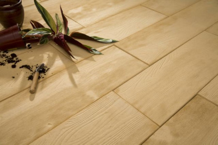 Przydomowy taras? Naturalnie z Deską i Parkietem Ogrodowym Bruk-Bet