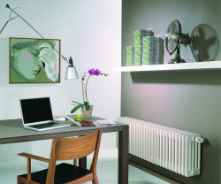 Futurystyczne szkoły z grzejnikami kolumnowymi Purmo Delta