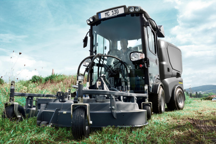 Zamiatarka miejska - MC 130 w klasie 1 m³ z oferty Kärcher Sp. z o. o.