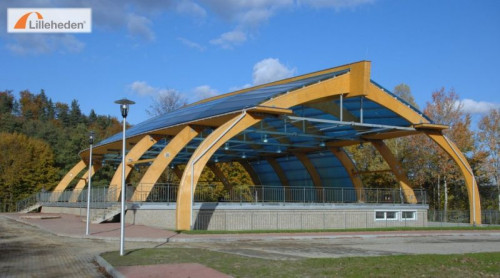 Elementy konstrukcji z drewna klejonego warstwowo mogą być kształtowane dokładnie w takich wymiarach, jakich wymaga dana konstrukcja