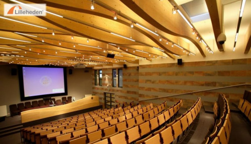 Drewno klejone powstaje z łączenia cienkich, giętkich desek, czyli lameli