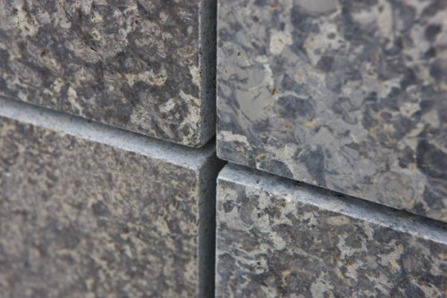 Nowoczesne rozwiązania umożliwiają montaż płyt z kamienia naturalnego na niemal każdej powierzchni