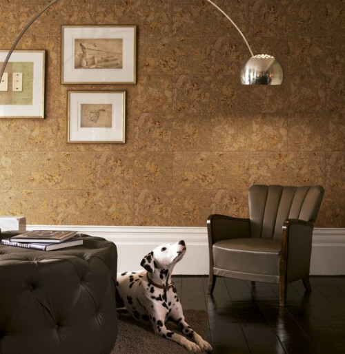 Dzięki naturalnym właściwościom zastosowanego surowca pomieszczenie, którego ściany wykończone są okładziną korkową, zyska odpowiednią izolację akustyczną i termiczną