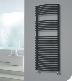 Zehnder Sfera o lekko ugiętych, zaokrąglonych na końcach kolektorach poziomych