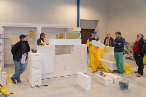 Szkolenia dla wykonawców to dla firmy, tak bardzo stawiającej na najwyższą jakość jak Xella, najlepszy sposób na podniesienie kwalifikacji