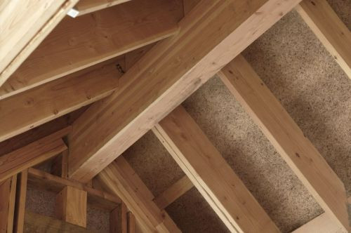 Płyta ta została wykonana w 90% z drewna świerkowego