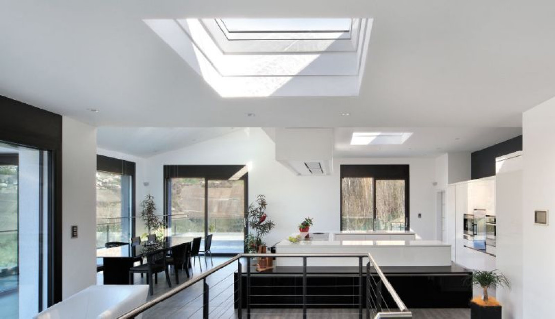 Nowość od Velux! Moduł szklany do okien do płaskiego dachu - elegancki, minimalistyczny wygląd