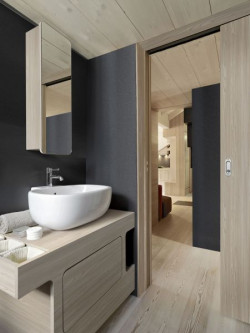 Wyposażając toaletę w hotelu czy restauracji, warto również zwrócić uwagę na kwestię ochrony przeciwpożarowej