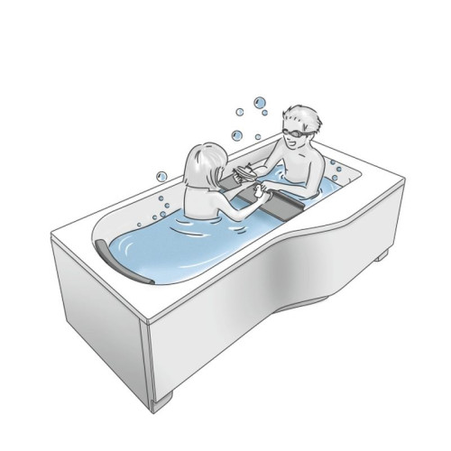 Akrylowa wanna COMFORT długo utrzymuje ciepło. W zabawie pomaga ruchoma półka i szeroki wzmocniony rant, na którym czasem trzeba usiąść lub ustawić zabawki i szampon