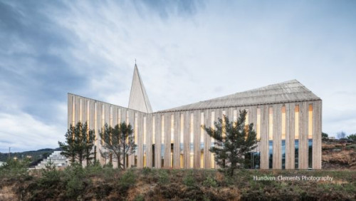 Imponująca bryła kościoła w Norwegii znalazła się w gronie zwycięzców prestiżowego rankingu obiektów architektonicznych A+ Awards 2015