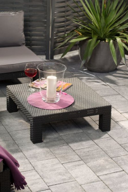 Polbruk Ideo to bogaty system prostokątów umożliwiających tworzenie niepowtarzalnych kombinacji, dzięki którym nawierzchnia zyskuje unikalny charakter