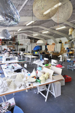 Twórczy nieład w pracowni projektanta