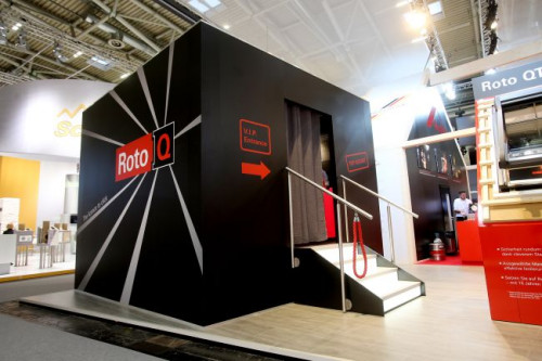 W analizie szczegółowej dyrektor finansowy porównał rozwój poszczególnych rynków oraz Roto w ważnych dla siebie krajach i regionach