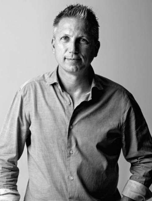 Stefano Mandruzzato, który zaprojektował dla Luci Italiane m.in. kolekcję Vintage, jest jednym z trzech właścicieli rodzinnej marki (pozostali to Francesca i Maurizio Mandruzzato)