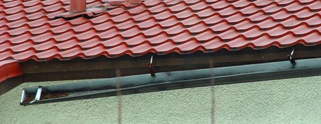 Jak należy czyścić stalowy dach?