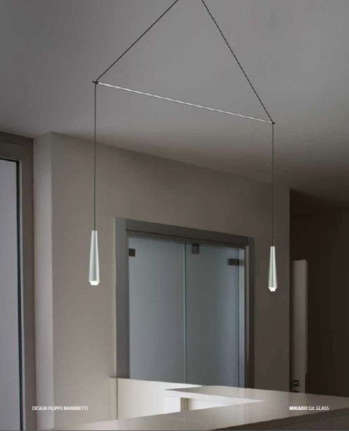 Lampa wisząca Mikado może się składać z dwóch, trzech opraw