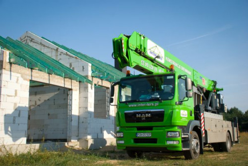 Głównym magnesem dla klientów planujących inwestycje ma być oczywiście wysoka jakość, którą gwarantuje najnowocześniejsza w tej części Europy linia produkcyjna