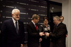 Trójce przedstawicieli firmy WIŚNIOWSKI przyznano prestiżowe odznaczenie &quot;Za długoletnią służbę&quot;