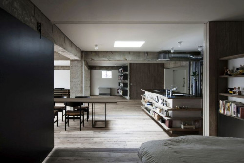 Także dziś, w aranżowanych w loftach kuchniach, z sukcesem stosuje się różnorodne materiały, lub produkty stworzone na ich wzór