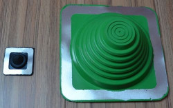 Szczelne przejście dachowe z EPDM dla dachów metalowych