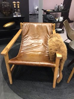 Meble, lampy i wszystkie dodatki przybierają więc kształty organiczne, czyli takie, które naśladują formy występujące w przyrodzie