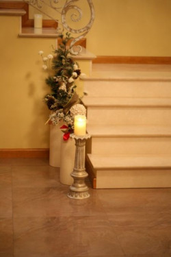 Najnowsza pozycja w naszym asortymencie to ekskluzywne kandelabry, które z powodzeniem pełnią funkcję wyjątkowego oświetlenia wewnętrznego