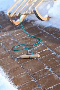 Przed przystąpieniem do prac renowacyjnych ważne jest właściwe oszacowanie uszkodzeń, jakie mogły pojawić się na niej zimą