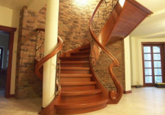 Domański: Jakie drewno na schody?