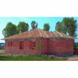 Wiązary na domu typu Bungalow
