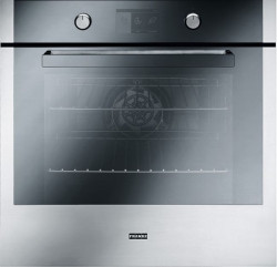 Piekarniki CRYSTAL CR 913 oraz CR 982 posiadają 121 predefiniowanych trybów pieczenia i 17 funkcji