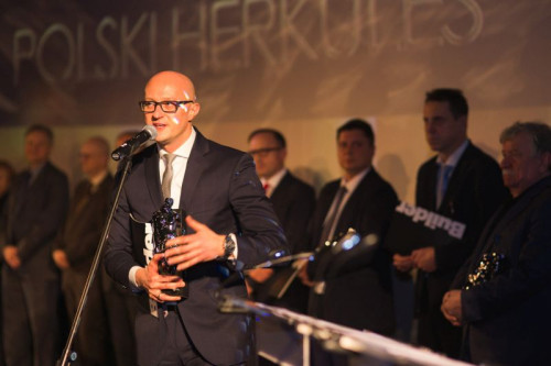Prezes ALUPROF Tomasz Grela został uhonorowany statuetką Polskiego Herkulesa
